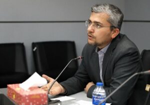 مشکلات حوزه سلامت دشتستان در دیدار با وزیر بهداشت پیگیری شد