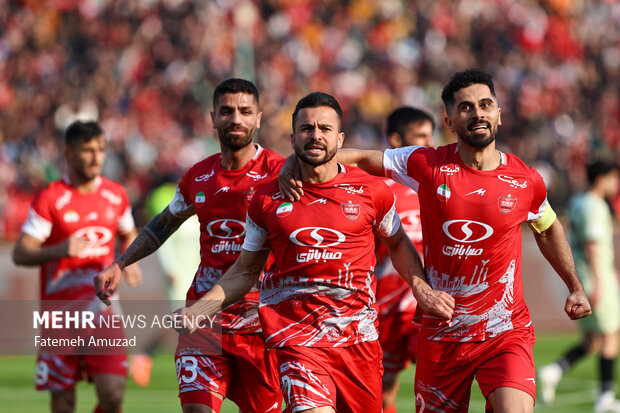 پرسپولیس ۱۰ نفره «پرسپولیسیها» را برد؛ پاگشای شکوهمند «پاشا»