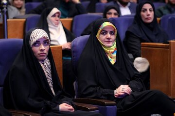 دخترانِ سیاستمداران؛ از حاشیه سازی دختر یک کاندیدا تا دختری در نقش بانوی اول