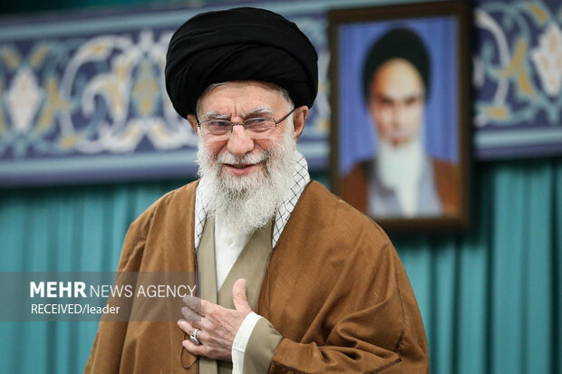 دیدار مسئولان نظام و سفرای کشورهای اسلامی  با رهبر معظم انقلاب اسلامی