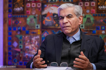 زیان تحریم برای ایران چه بود؟/ عادلی: هم از عربستان و ترکیه عقب ماندیم هم از امارات