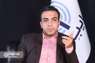 رونمایی از مهمترین دلیل نوسان قیمت ارز/ فرزانی: دولت اجازه ارزان‌تر شدن قیمت دلار را نمی‌دهد