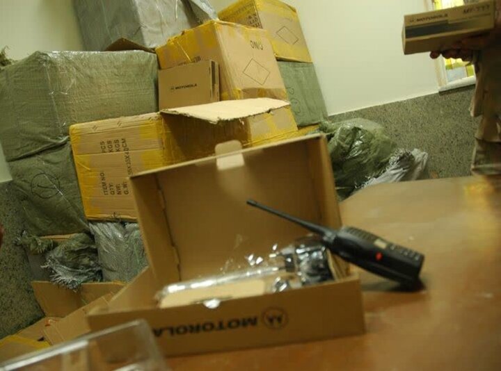 ۵۳۰ دستگاه بیسیم قاچاق در عسلویه کشف شد