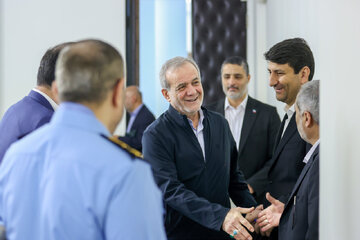 پشت پرده برگزار نشدن جلسه شورایعالی فضای مجازی/ پزشکیان در کارزار رفع فیلترینگ پیروز میشود؟