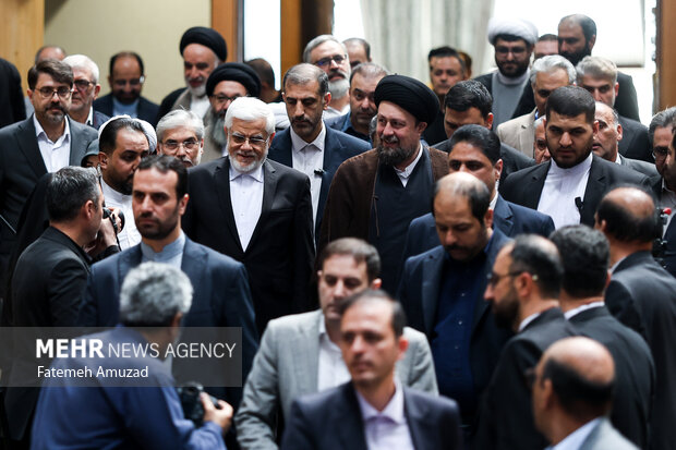 گردهمایی بزرگ مولفین و پژوهشگران حوزه اندیشه امام خمینی (ره)