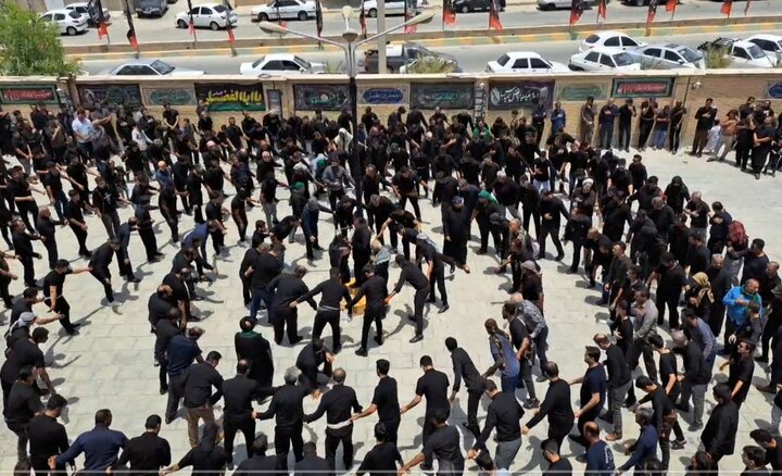 سینه‌زنی سنتی روز عاشورا در کاکی