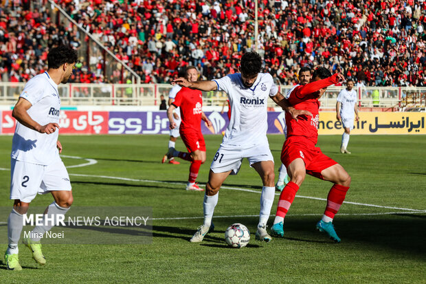 کاظم محمودی: تراکتور همین حالا هم از تیم های دیگر لیگ برتر جلوتر است