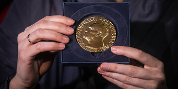 ترامپ و توهم صلح نوبل / اصرار رئیس جمهور آمریکا برای دریافت جایزه صلح ناشی از حسادت به باراک اوباما است