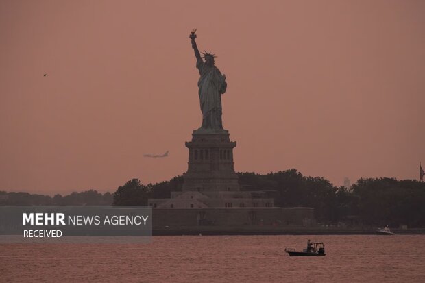 دود آتش‌سوزی‌های کانادا در آسمان نیویورک