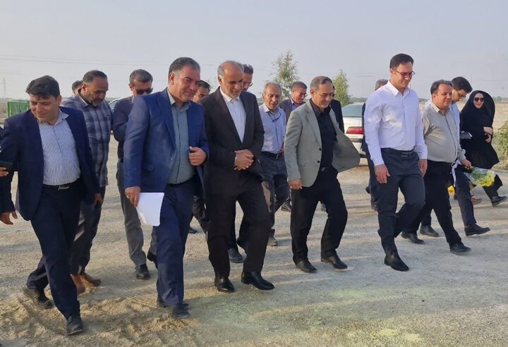 زمینه توسعه کشاورزی در تنگستان فراهم شود