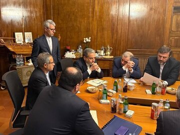 مذاکره تکموضوعی و غیرهدفمند به نفع ایران نیست / توقف مذاکره یعنی ادامه وضع موجود در حالت بلاتکلیفی / در دیپلماسی گرفتار مشکلات خودساخته شدهایم