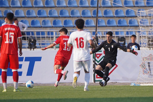 تورنمنت کافا دستاوردی برای فوتبال ایران ندارد/همه چیز سلیقه سرمربی است