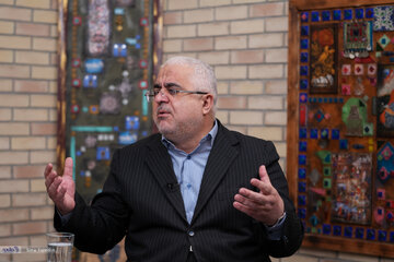 جعفرزاده: با کشوری درگیر شدیم که هیچ خط قرمزی ندارد و روزهای سختی پیش رو خواهیم داشت/ جواد امام: اسنپ‌بک و بازگشت آن، دستاوردِ جریان مخالف و تندرو است