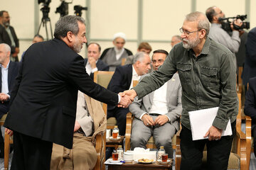 سیاسیبازی یا بازی با آتش؛ تندروها از جان دیپلماسی چه میخواهند؟/ شکاف در اردوگاه اصولگرایان بابت بیانیه دبیرخانه شورای عالی امنیت ملی