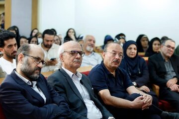 چرا «غرب‌زدگی» هنوز مسئله ماست؟