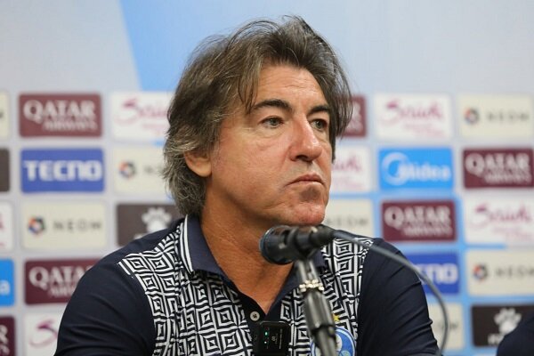 ساپینتو: تغییر زمین بازی عجیب است؛ بین استقلال و بقیه فرق نگذارند