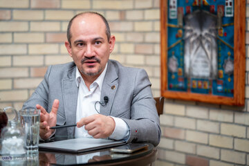 حمزه صفوی: به روسیه بدهکار بودیم،در جنگ به ما سوخو ۳۵ نداد/ اس ۳۰۰ توان زدن جنگنده نسل ۵ اسرائیل را ندارد؛ اس ۵۰۰ لازم است به قیمت ۴۰۰ میلیارد دلار!