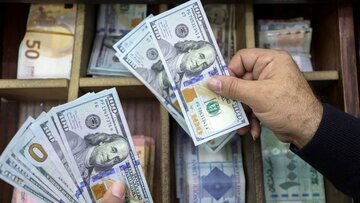 تصمیم جدید ارزی/ بانک مرکزی از بازار اسکناس دلار خارج شد/ فقط بازار حواله برای بازرگانان فعال است