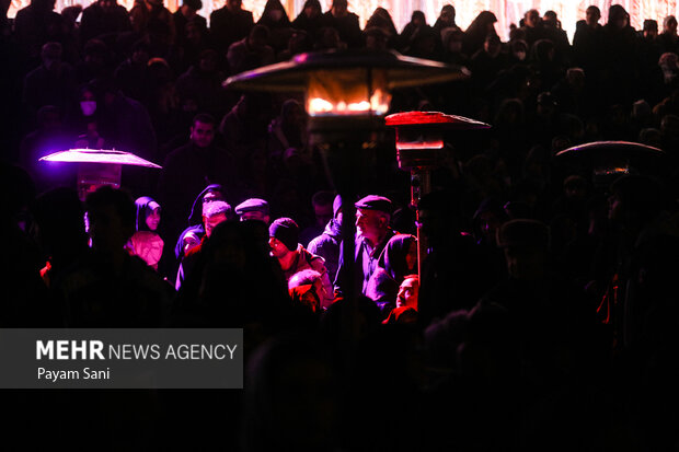 رونمایی از نماد «فاتح خیبر» رونمایی از نماد «فاتح خیبر»