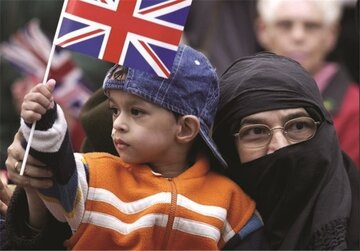 فضا در بریتانیا برای مسلمانان تنگتر می شود: احساس نگرانی فزاینده در میان جوامع مسلمان اروپا