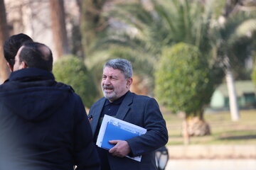 یک میلیون یارانه و کالابرگ کفاف زندگی مردم را می‌دهد؟/ سوال خبرآنلاین از رییس شورای اطلاع رسانی دولت پزشکیان و پاسخ او