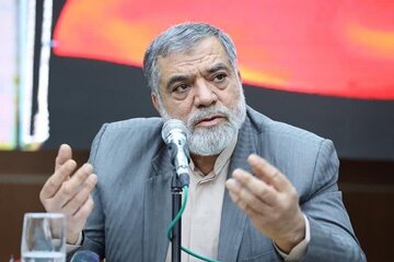 نگرانی عضو کمیسیون امنیت ملی درباره مذاکرهکنندگان/ دشمن امتیاز ندهد تبادل آتش سنگینتر داریم/ تعصب افرادی که با مذاکره مخالفت میکنند قابل تحسین است
