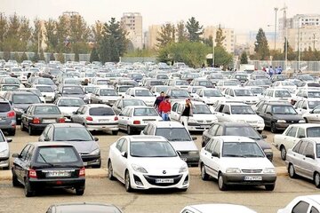 پیشبینی کارشناسان از بازار خودرو در پیچ تند جنگ و رکود / دو سناریوی متفاوت پیش رو چیست؟