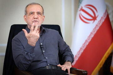 چرا ایرانیان در ایام جنگ مثل برخی ملت‌ها به فروشگاه‌ها هجوم نبردند؟/ عضو شورای مرکزی حزب اعتدال و توسعه: با آمریکا جنگیدیم اما کمبود کالا رخ نداد!