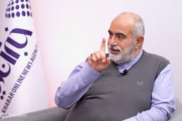 آشنا در پاسخ به مجاهد: مدیریت مذاکرات مبادله زندانیان با وزارت اطلاعات بود/ ۱٫۷ میلیارد دلار طلبی نبود که در مذاکرات آزادی رضاییان ایجاد شده باشد