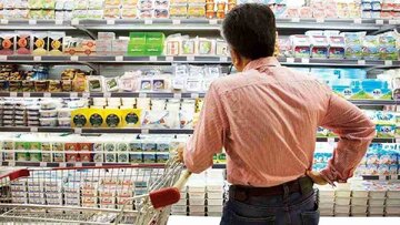 قنبری: تثبیت قیمت با اقدام شهرداری به‌تنهایی شدنی نیست / تورم خوراکی‌ها بالای صددرصد است/ دولت باید پیگیر سیاست درست تثبیت قیمت شود