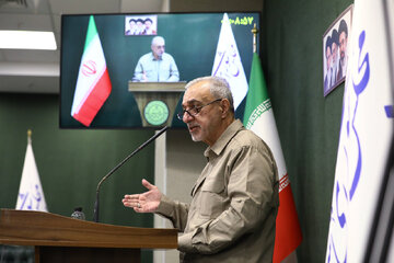 مهرداد اخلاقی بدون لباس نظامی کلیددار وزارت دفاع شد/ مروری بر وزرای دفاع جمهوری اسلامی در دهه‌های گذشته + جدول